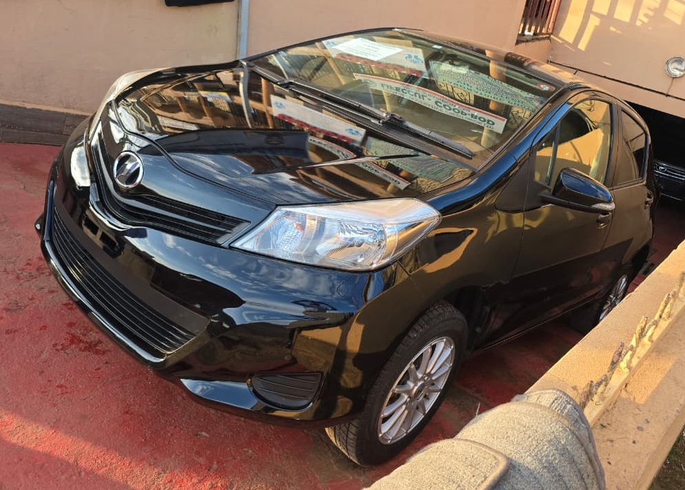 Acheter 4WD 2012 Toyota YARIS Automatique. ,Yaoundé ,Cameroun
