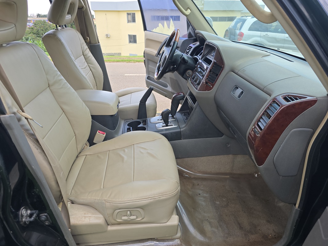 Acheter 4WD 2005 Mitsubishi Montero Automatique ,Yaoundé ,Cameroun