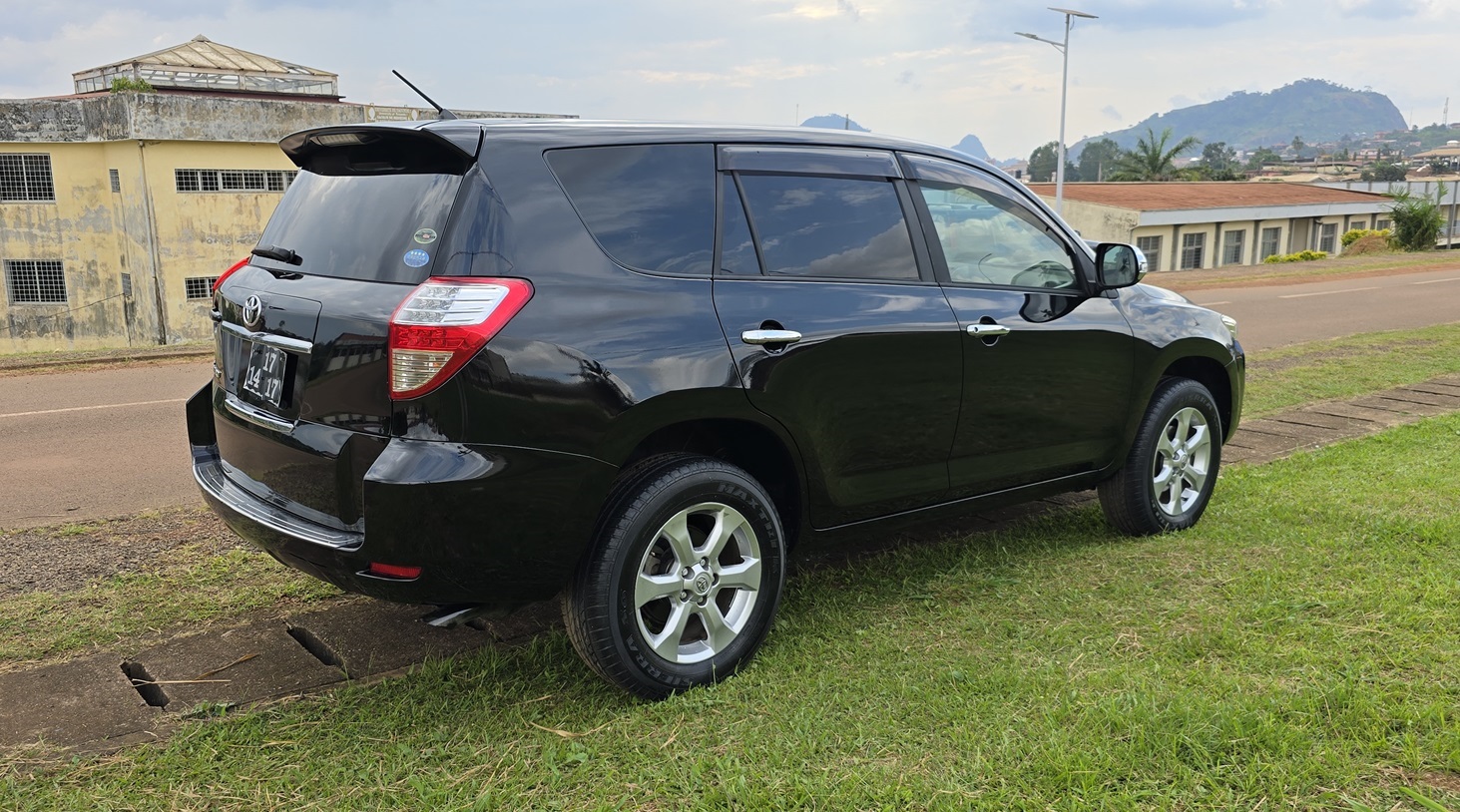 Acheter 4WD 2009 Toyota VANGUARD Automatique ,Yaoundé ,Cameroun