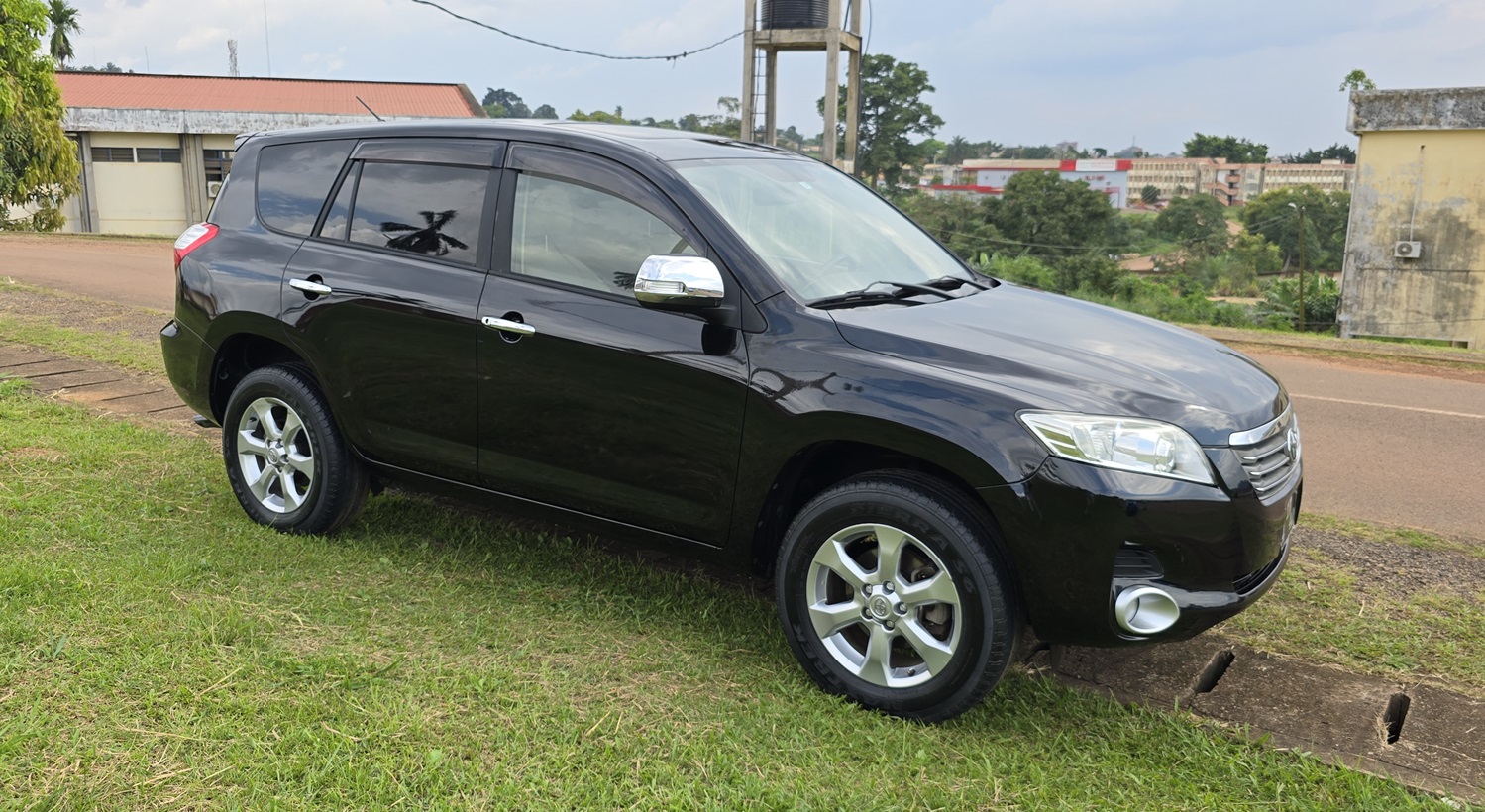 Acheter 4WD 2009 Toyota VANGUARD Automatique ,Yaoundé ,Cameroun