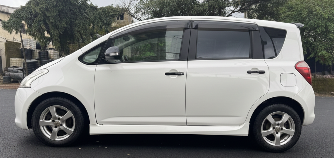 Acheter 2009 Toyota Ractis Automatique ,Yaoundé ,Cameroun