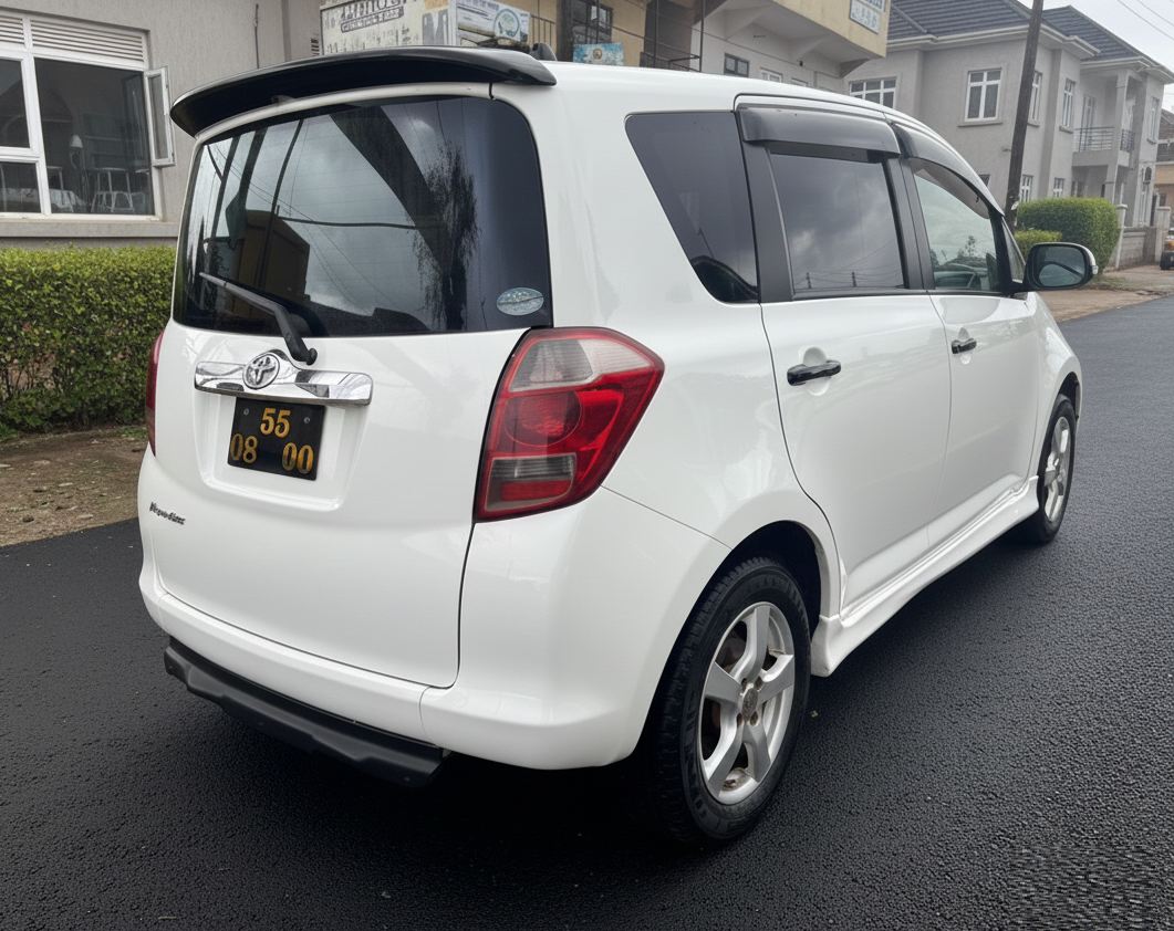 Acheter 2009 Toyota Ractis Automatique ,Yaoundé ,Cameroun