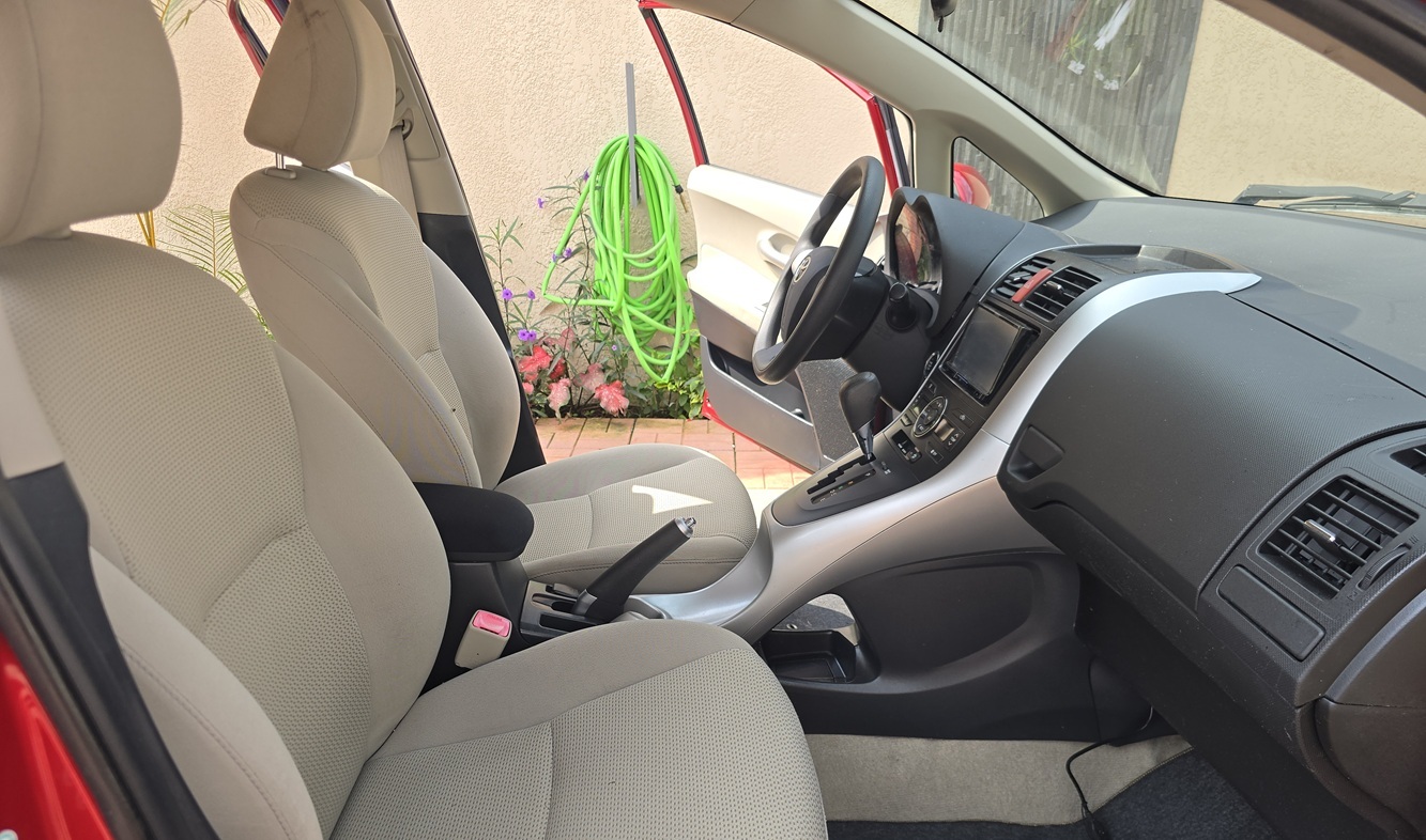 Acheter 2010 Toyota Auris Automatique ,Yaoundé ,Cameroun