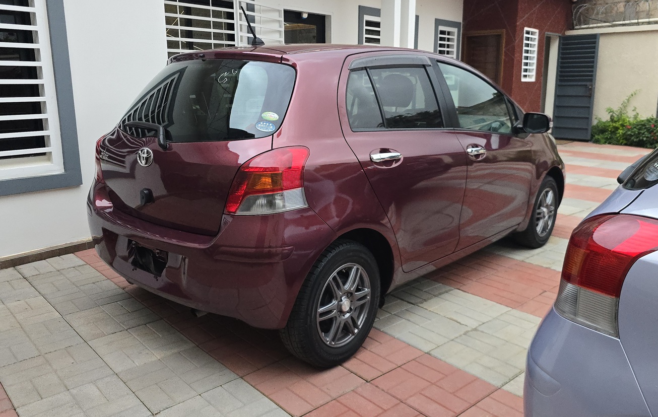 Acheter 2010 Toyota Yaris Automatique ,Yaoundé ,Cameroun