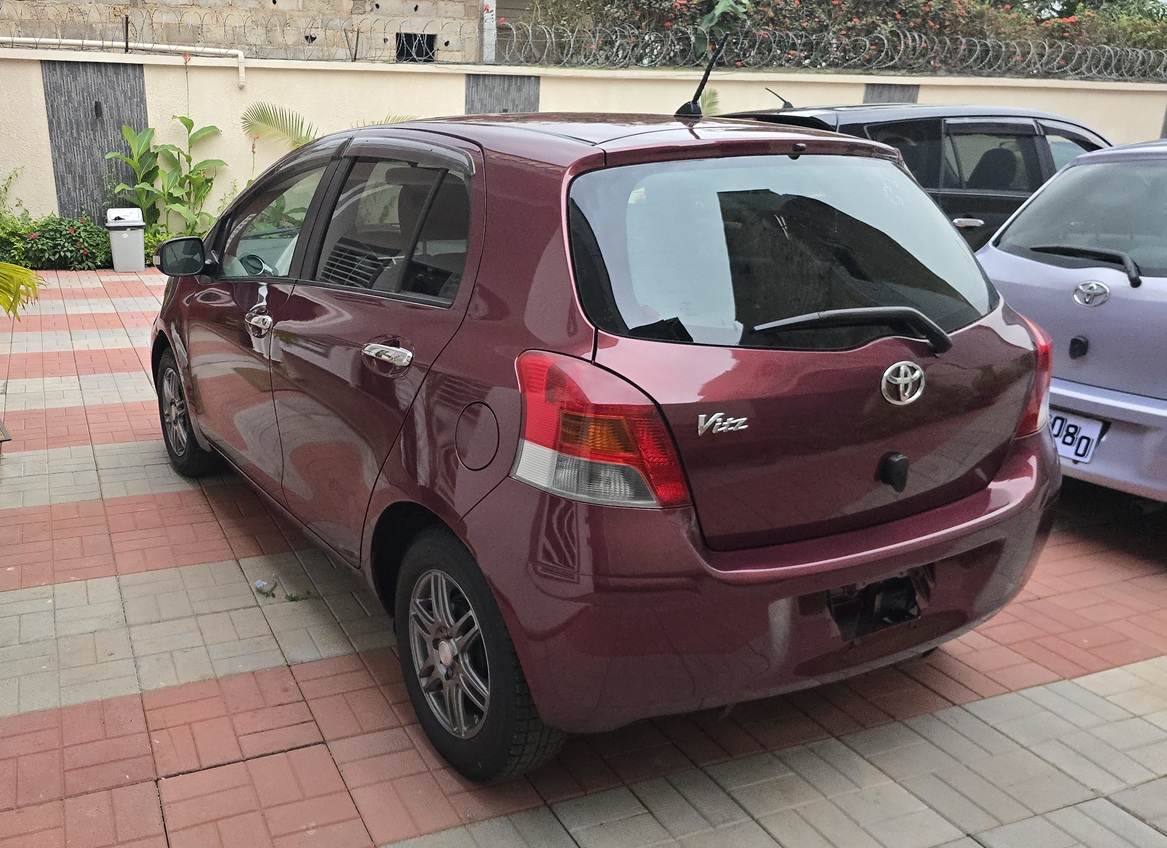 Acheter 2010 Toyota Yaris Automatique ,Yaoundé ,Cameroun