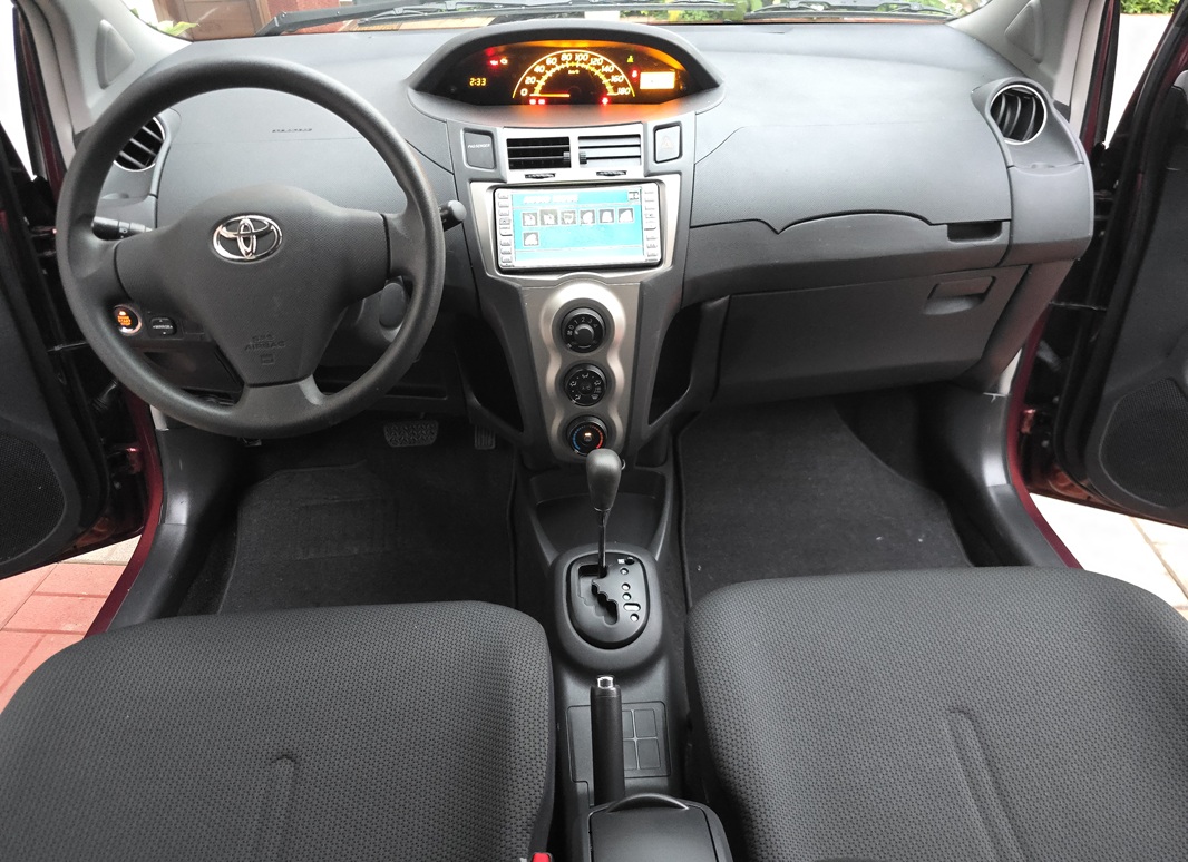 Acheter 2010 Toyota Yaris Automatique ,Yaoundé ,Cameroun