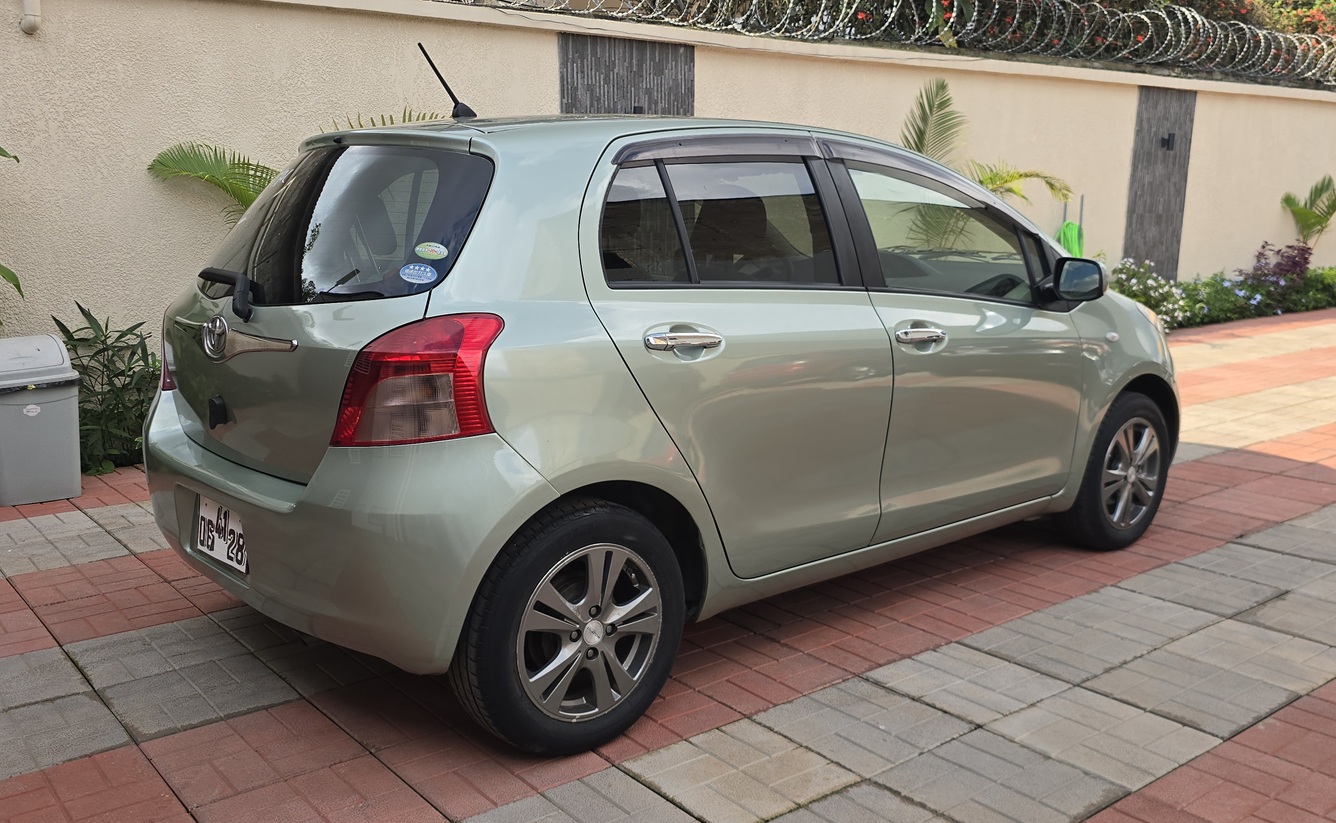 Acheter 2008 Toyota Yaris Automatique ,Yaoundé ,Cameroun