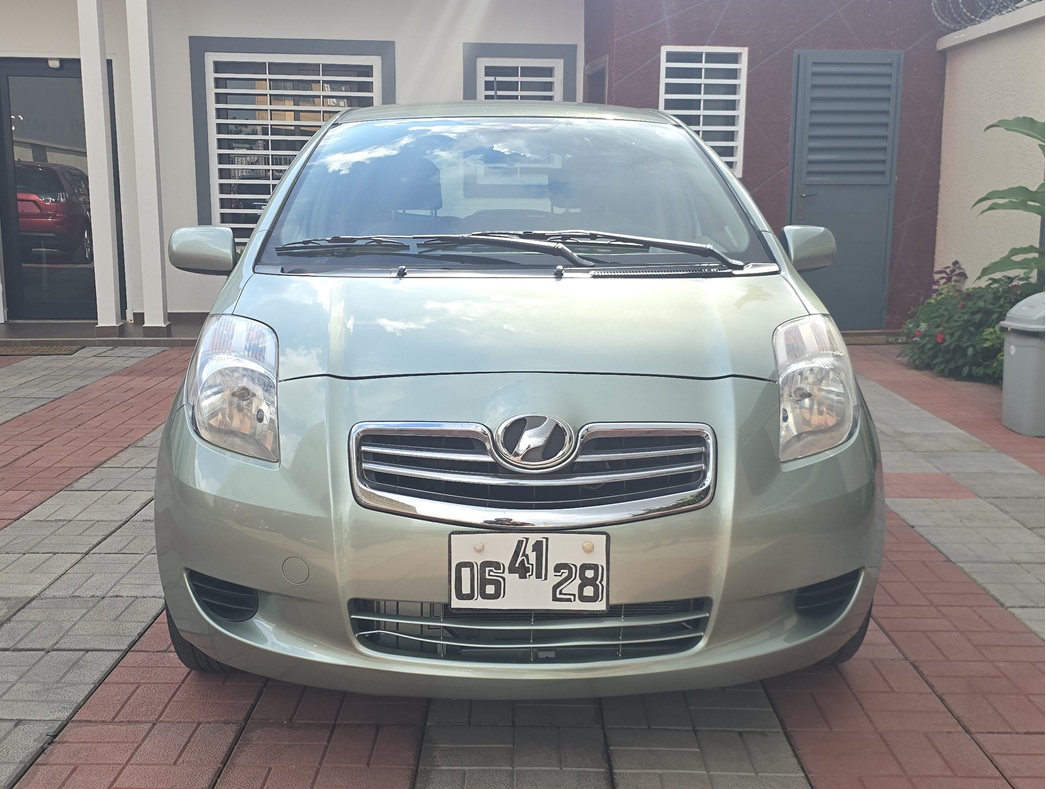Acheter 2008 Toyota Yaris Automatique ,Yaoundé ,Cameroun