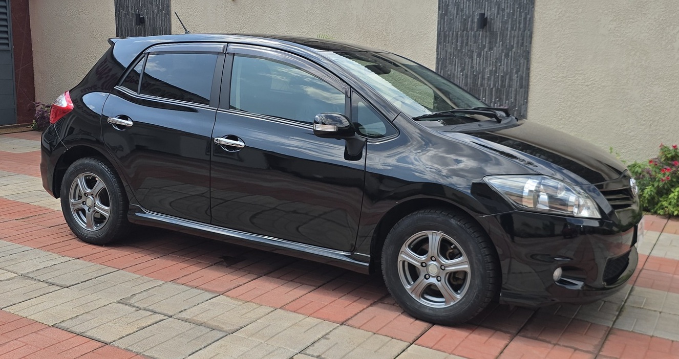 Acheter 4WD 2012 Toyota Auris Automatique ,Yaoundé ,Cameroun