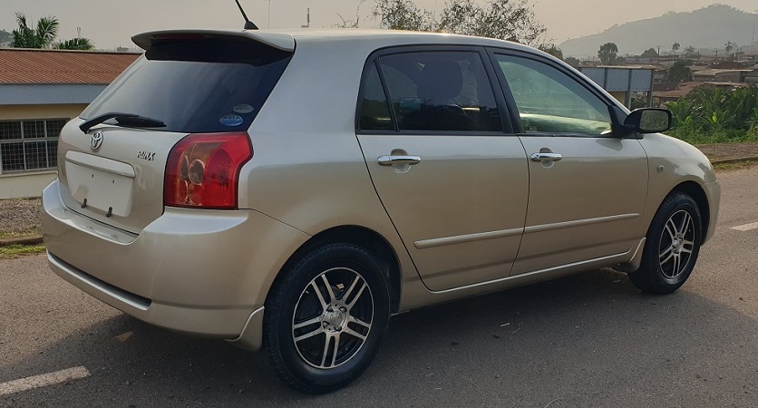 2007 Toyota Corolla Runx Automatique à vendre à Yaoundé Cameroun
