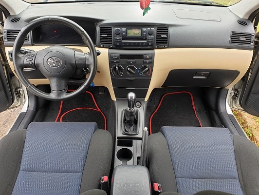 2007 Toyota Corolla 115 à vendre à Yaoundé Cameroun