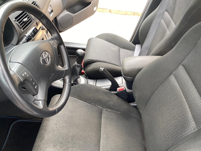 2007 Toyota AVENSIS Verso manuelle à vendre à Yaoundé  Cameroun