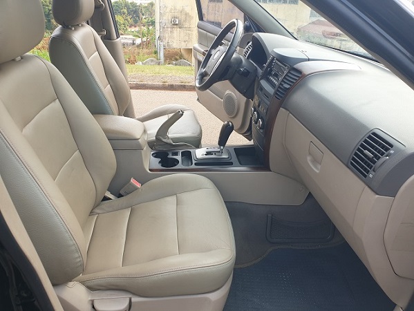 2007 Kia Sotento 4WD avec 7 Places à vendre à Yaoundé Cameroun 