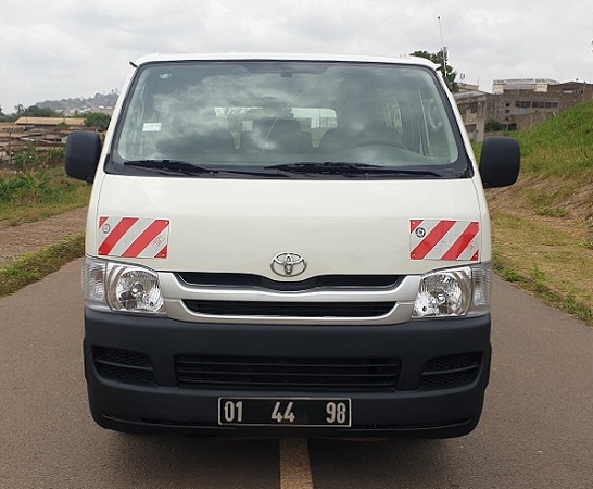 2010 Toyota HiACE 15 Places Full Option a Vendre ,Yaoundé ,Cameroun