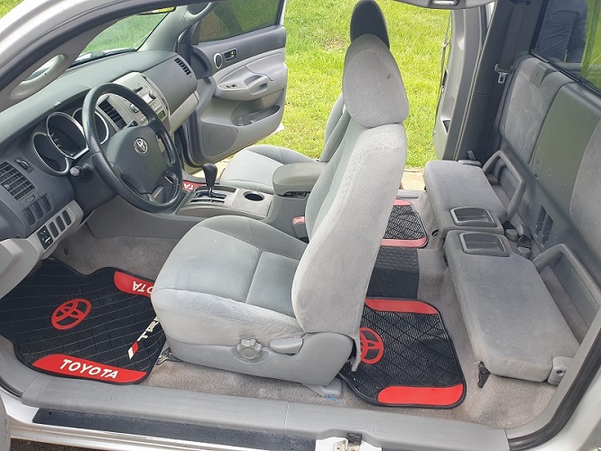 2006 Toyota TACOMA Automatique Moteur 4 Cylinder VVT-i Essence à vendre à Yaoundé .  Cameroun