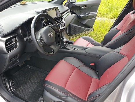 Acheter Elegant 2018 Toyota C-HR Full option with 4WD ,Yaoundé ,Cameroun