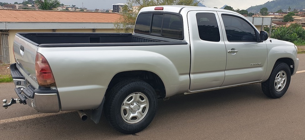 2006 Toyota TACOMA Automatique Moteur 4 Cylinder VVT-i Essence à vendre à Yaoundé .  Cameroun