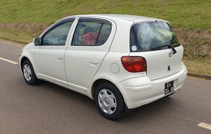 Acheter 2004 Toyota YARIS avec 4WD ,Yaoundé ,Cameroun