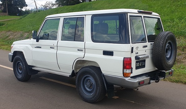 Acheter Belle 2012 TOYOTA LAND CRUISER Full Option ,Yaoundé ,Cameroun