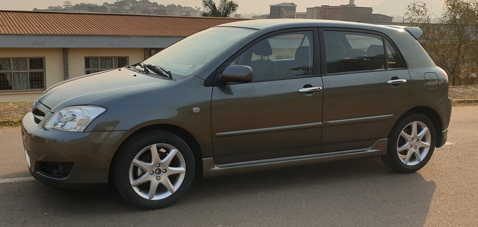 2007 Sport Toyota Corolla 115 à vendre à Yaoundé Cameroun