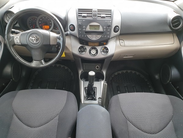 2008 Toyota Rav4 avec 4WD à vendre à Yaoundé Cameroun