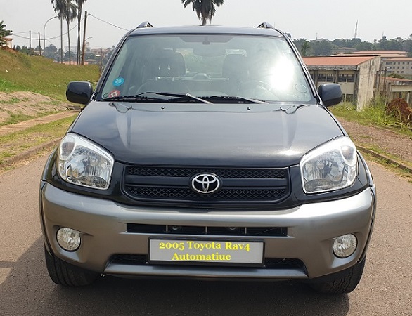 Acheter 2005 Toyota Rav4 Automatique avec intérieur en cuir et 4WD ,Yaoundé ,Cameroun