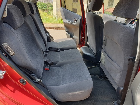 2005 Toyota Corolla Spacio Automatique avec 7 places a vendre ,Yaoundé ,Cameroun