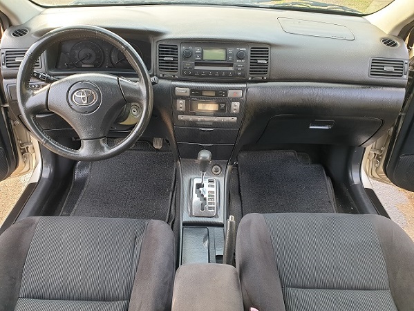 2007 Toyota Corolla Runx Automatique à vendre à Yaoundé Cameroun